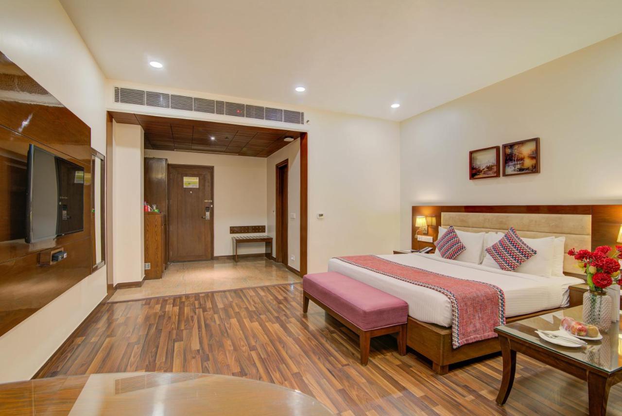 Hotel Home In By Amrik Sukhdev Sonipat Exteriér fotografie