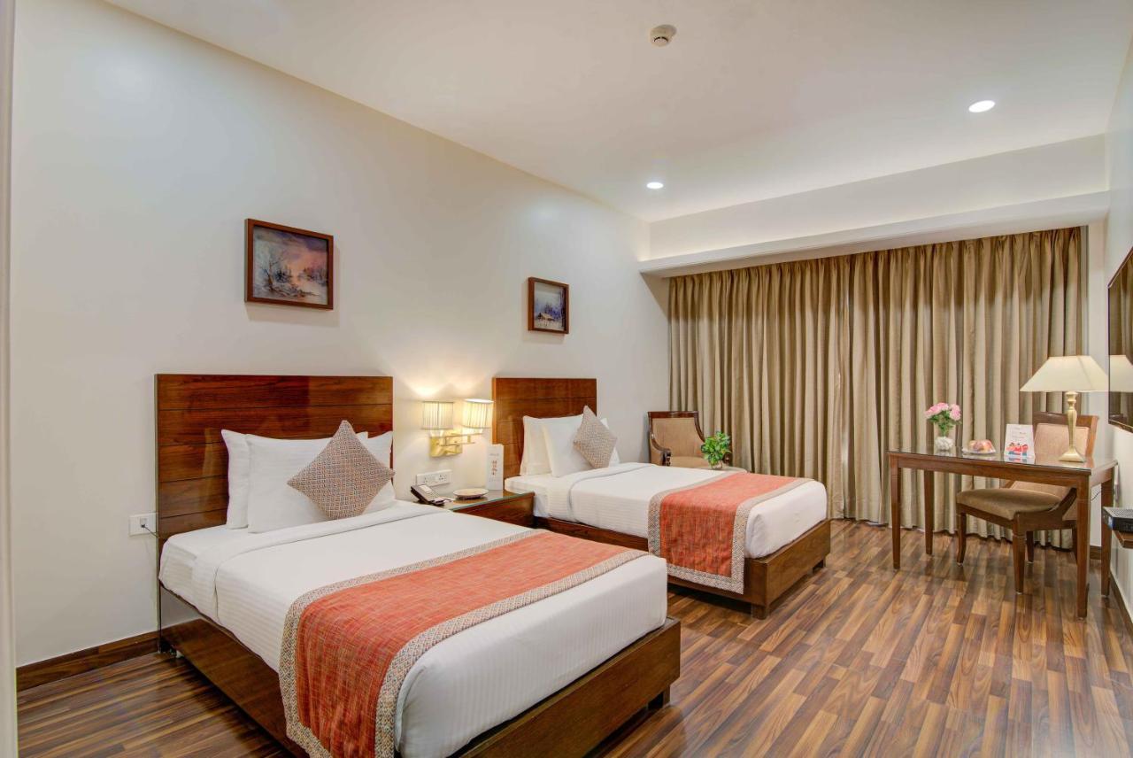 Hotel Home In By Amrik Sukhdev Sonipat Exteriér fotografie